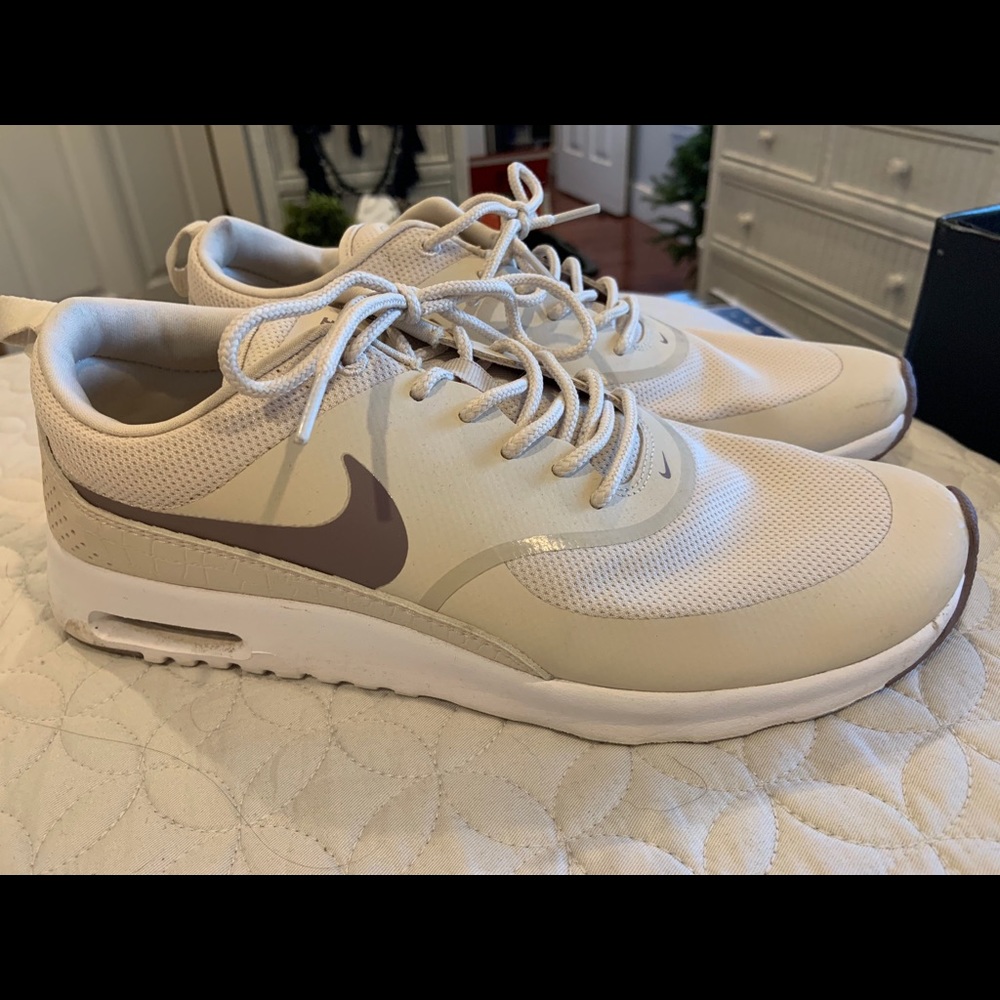 Nike Air Max Thea-size 10 (women’s)